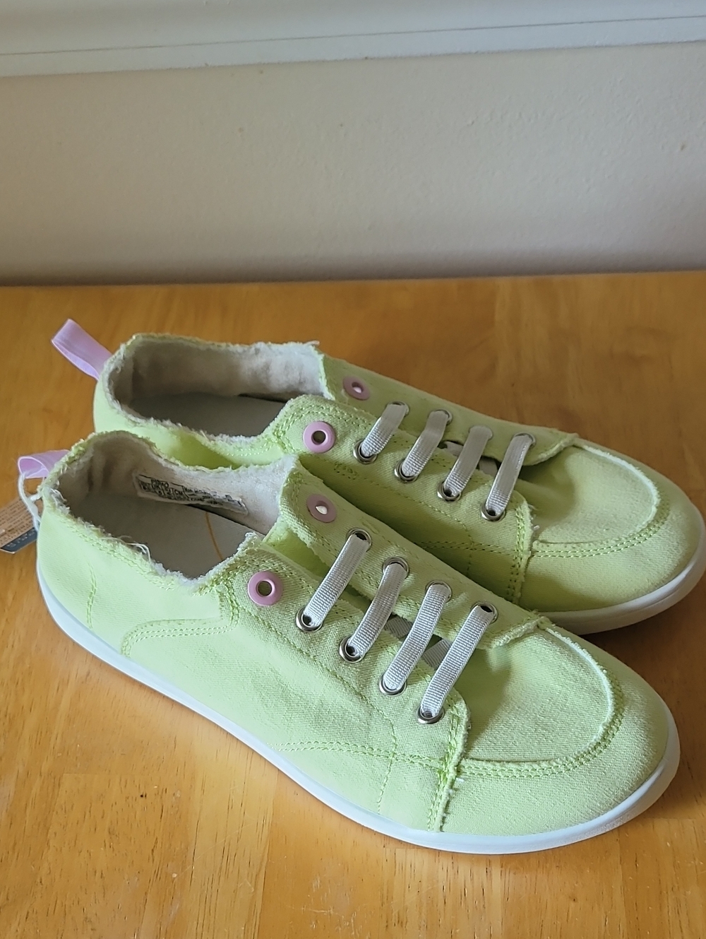 Vionic Pismo Casual Sneakers